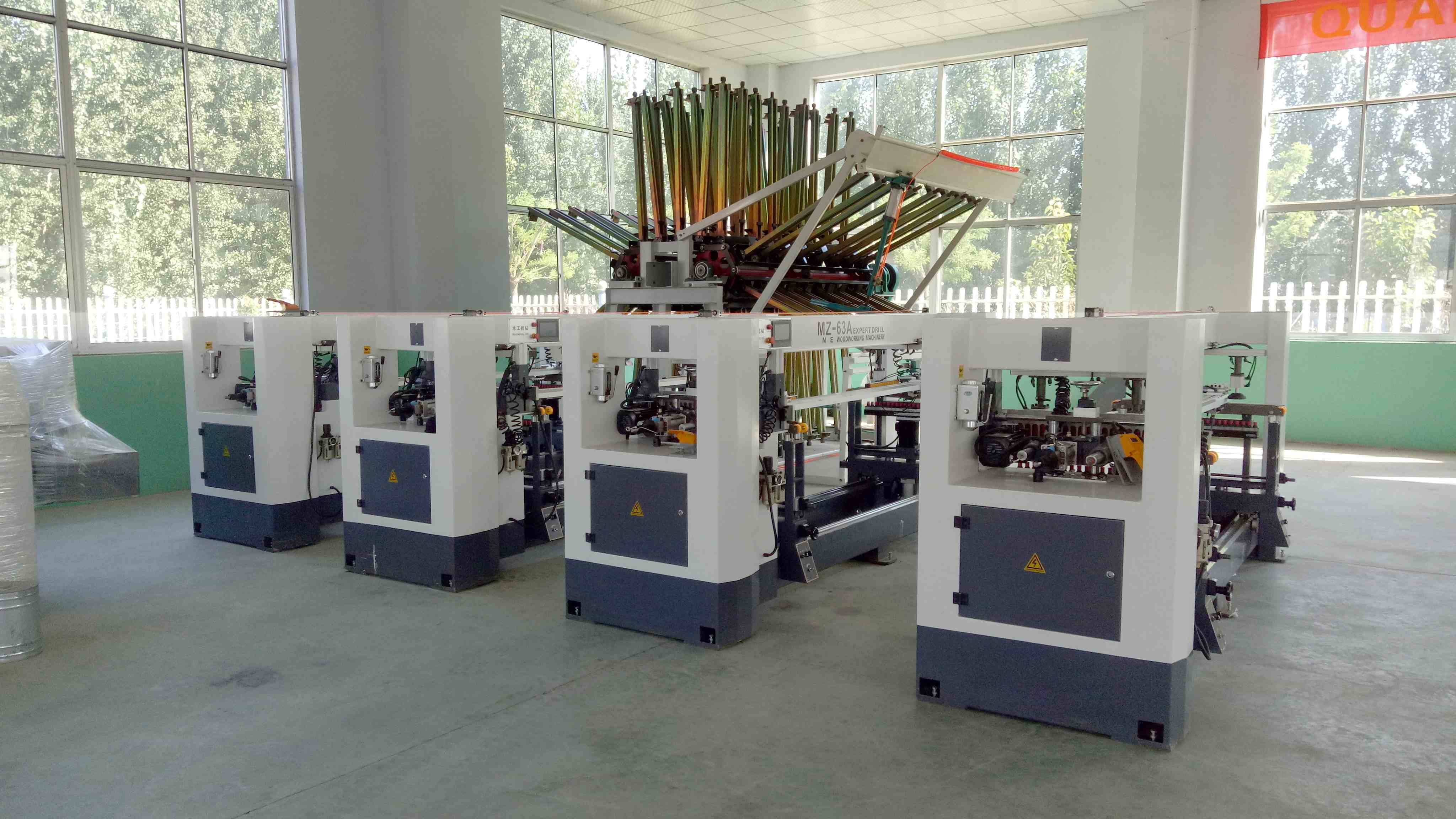 WOOD DRILLING MACHINE